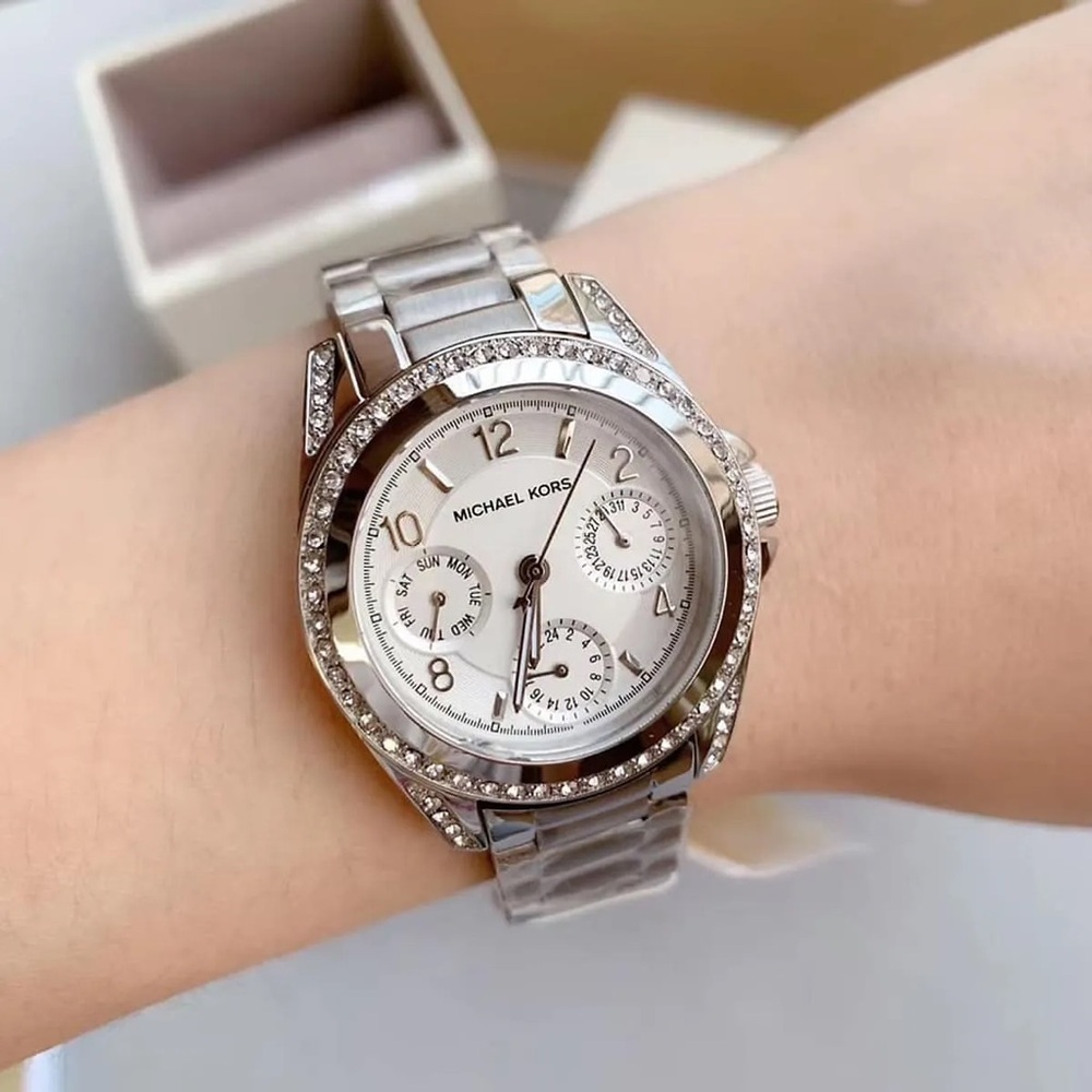 Michael Kors MK5612 Crystal-Embellished Watch in Silver - Picture 4 of 11